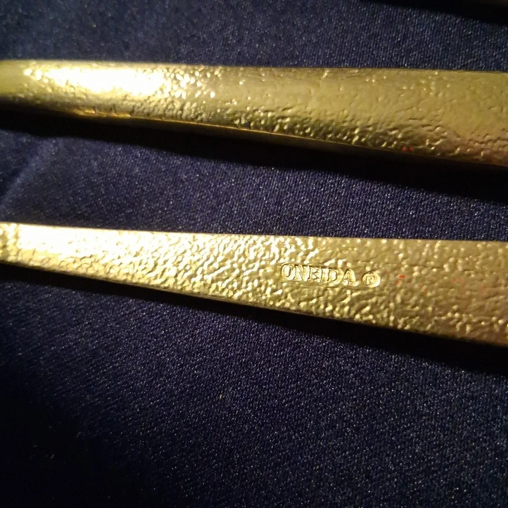 Oneida Gold Flatware Mixed Lot 1 Fork 3 Knives